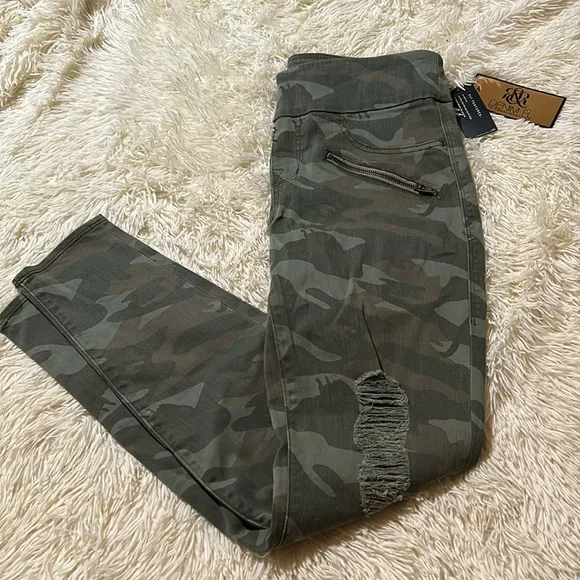 Rock and Republic Denim Leggings - Picture 1 of 9